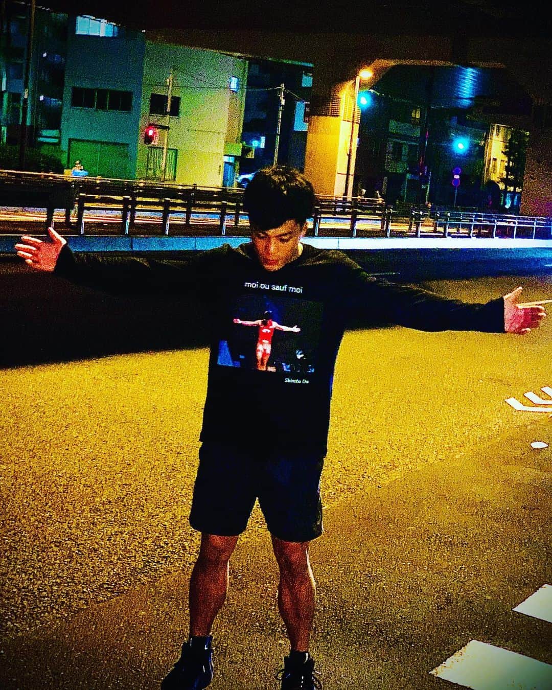 太田忍さんのインスタグラム写真 - (太田忍Instagram)「仲間が創ってくれたTシャツ いけてるでしょ！  #忍会」10月24日 22時40分 - shinobu63no_1
