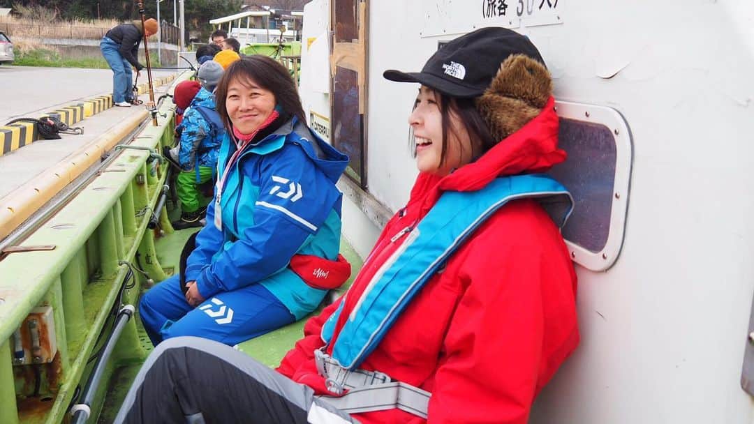 のインスタグラム：「ご報告 ． 私、加藤るみは来年1月から東京から大阪に拠点を移して活動致します。 上京して約３年間。沢山の出会いがありました。  たくさんの方に支えてもらい、助けてもらい、教えて頂きました。 この３年間は私の人生の中で大切な財産となりました。 ． これから、拠点は変わりますが、今までと変わらず自分の好きなことを思いっきり楽しんで、お仕事に励んでいきたいと思います。 ． タレントとして飛躍できるよう、 そして、大阪から文化の発信ができるよう、 精進してまいります。 ． 応援してくださる皆さま、 これからも応援よろしくお願い致します。 ． サンミュージックプロダクション 加藤るみ ． 📸 マネージャーさんと私。」