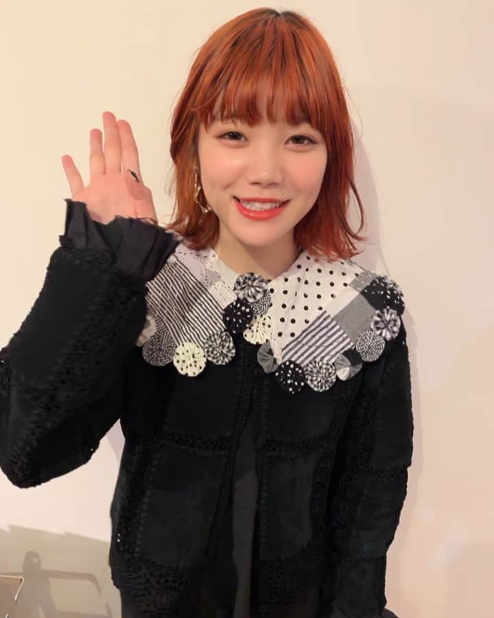 のインスタグラム：「かわいいチッチちょっと切ってガーネットオレンジにしました🍊ローライトも！ #bish 明日のMステ用！見よう見ようまたハマる人が増えそうだね❤︎ #liquem_yuki の新作ローズ付けてくれた🥰 #lysa_yuki #セントチヒロチッチ」
