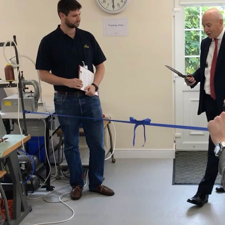ジョンチャップマンのインスタグラム：「John Stevenson MP, Carlisle officially opening our brand new extension #chapmanbags #madeinengland #handcrafted #countryclothing #factory #skilled #video #carlisle #LakeDistrict #cumbria #extension #opening」