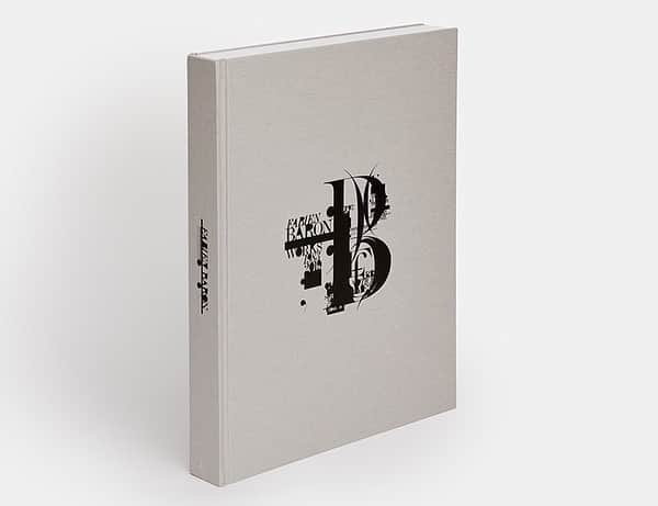 Fashion Headlineのインスタグラム：「【ART&CULTURE】 ブックショップShelf(@shelf_bookshop )の今週のレコメンドは、世紀のアートディレクター、ファビアン・バロンの功績を収めた待望の回顧作品集『Works 1983-2019』 . 続きは @fashionheadlinejpn サイトで公開中✒️ . @phaidonsnaps #shelf #art #book #photographer #artist #fashionphoto #artbook #visualart #シェルフ #アート #写真集 #フォトグラファー #アートディレクター #ファビアンバロン #artdirector #FabienBaron #Phaidon #VanityFair #katemoss」