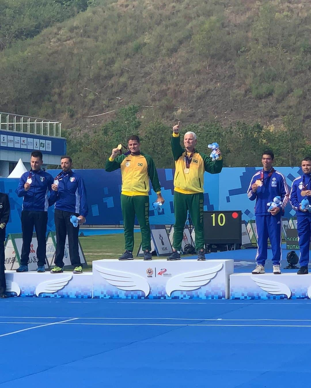 マルクス・ヴィニシウス・ダルメイダさんのインスタグラム写真 - (マルクス・ヴィニシウス・ダルメイダInstagram)「Obstinado! 🥇 world military games!  #TimePetrobras #DisparaBrasil #FAB @cdafab  @petrobras @cdmbofficial @winarchery @beiterarchery @atletasdemarca」10月24日 23時40分 - disparadalmeida