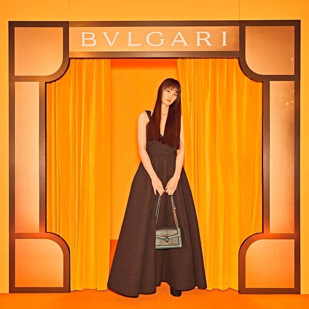 江原美希のインスタグラム：「今年もありがとうございます😊🎉✨ #bvlgari  #harpersbazaarjapan  #crjapan  @bulgariofficial  @harpersbazaarjapan  ドレスはDIORです👗」