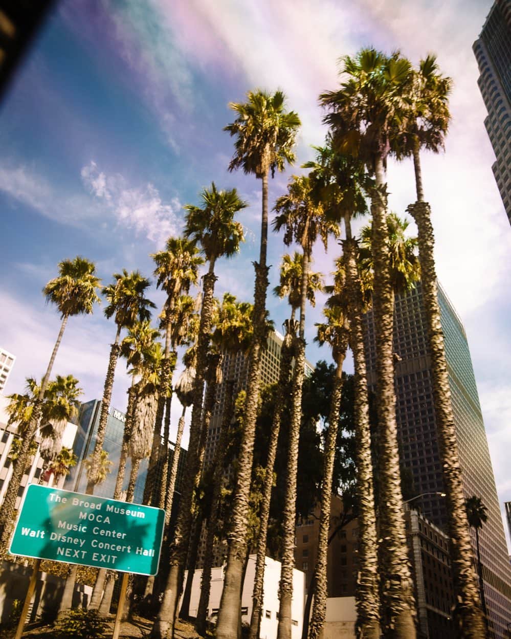 のインスタグラム：「I got a flight ticket from my boyfriend for my birthday 🎁 ✈️ Thank you my love @light_worker_boy ❤️ Where are we going next?? #birthdaygift #thankyou」