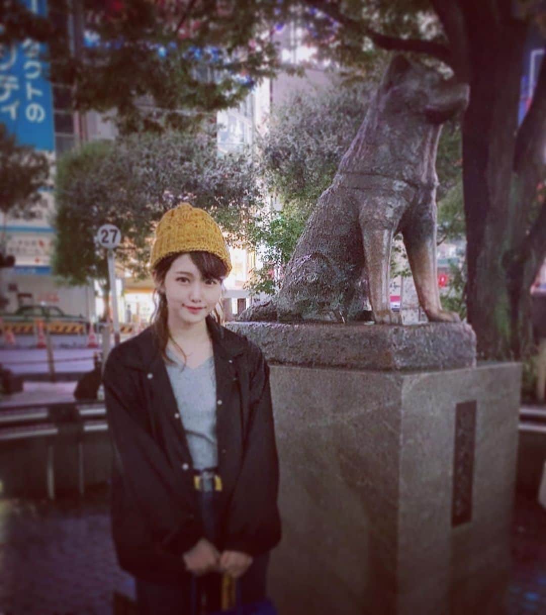 澁谷梓希さんのインスタグラム写真 - (澁谷梓希Instagram)「生まれて初めて 渋谷のハチ公さんと お写真撮りました📸 . #tokyo #shibuya #japanesegirl #japan」10月25日 0時37分 - azk_s811