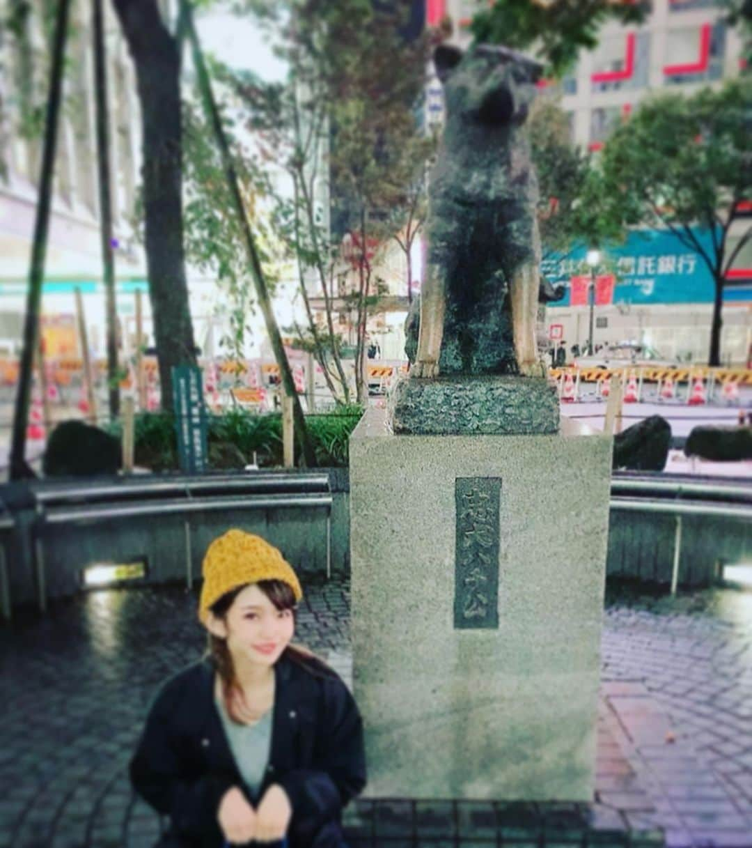 澁谷梓希さんのインスタグラム写真 - (澁谷梓希Instagram)「生まれて初めて 渋谷のハチ公さんと お写真撮りました📸 . #tokyo #shibuya #japanesegirl #japan」10月25日 0時37分 - azk_s811