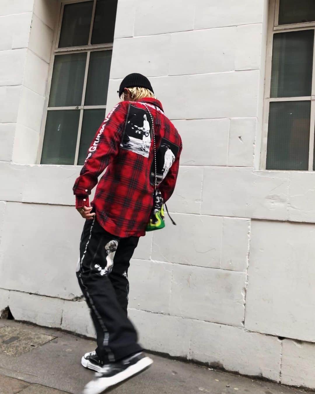 のインスタグラム：「the drip stay red on red💋」