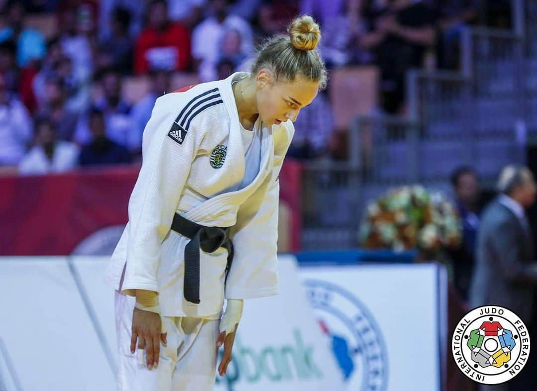 ダリア・ビロディドさんのインスタグラム写真 - (ダリア・ビロディドInstagram)「Today gold medal at the Abu Dhabi Grand Slam😊🥇🥋 #judoabudhabi2019」10月25日 3時37分 - dariabilodid7