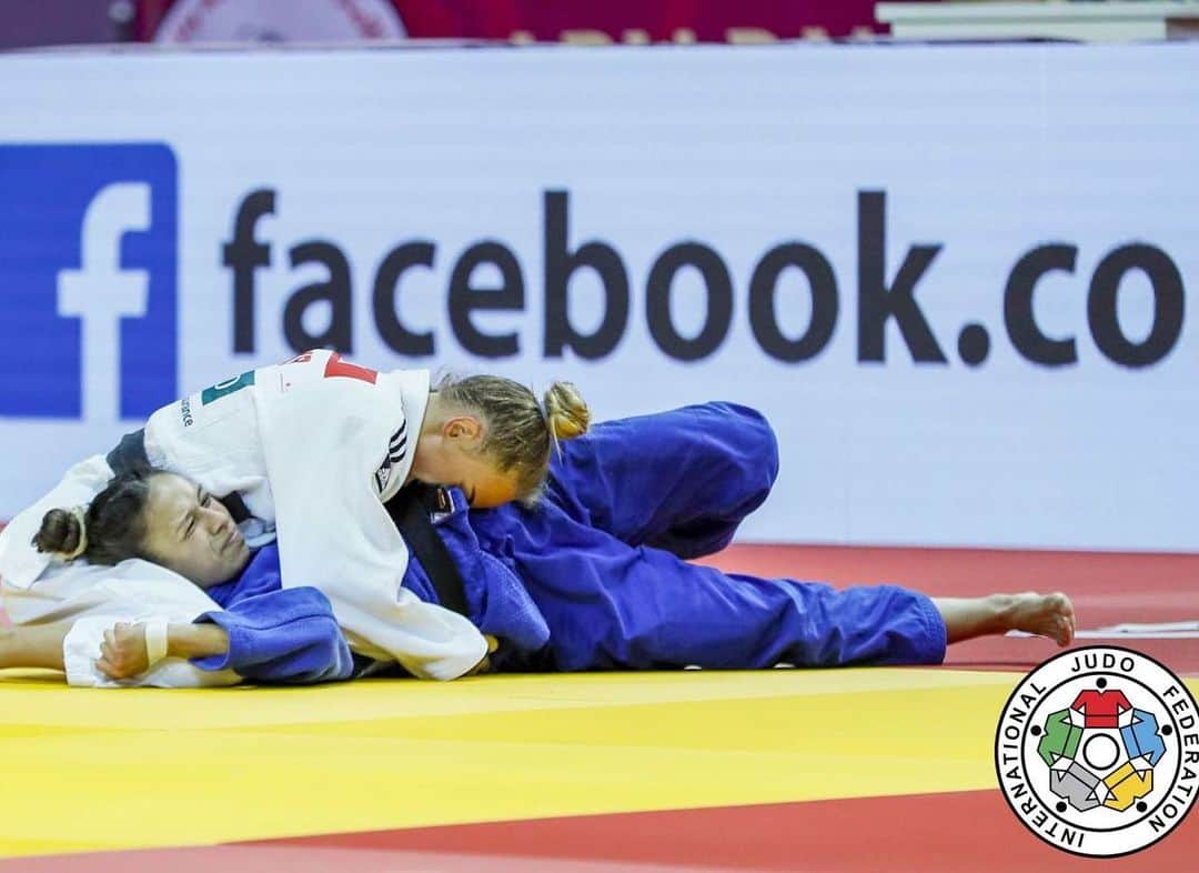ダリア・ビロディドさんのインスタグラム写真 - (ダリア・ビロディドInstagram)「Today gold medal at the Abu Dhabi Grand Slam😊🥇🥋 #judoabudhabi2019」10月25日 3時37分 - dariabilodid7