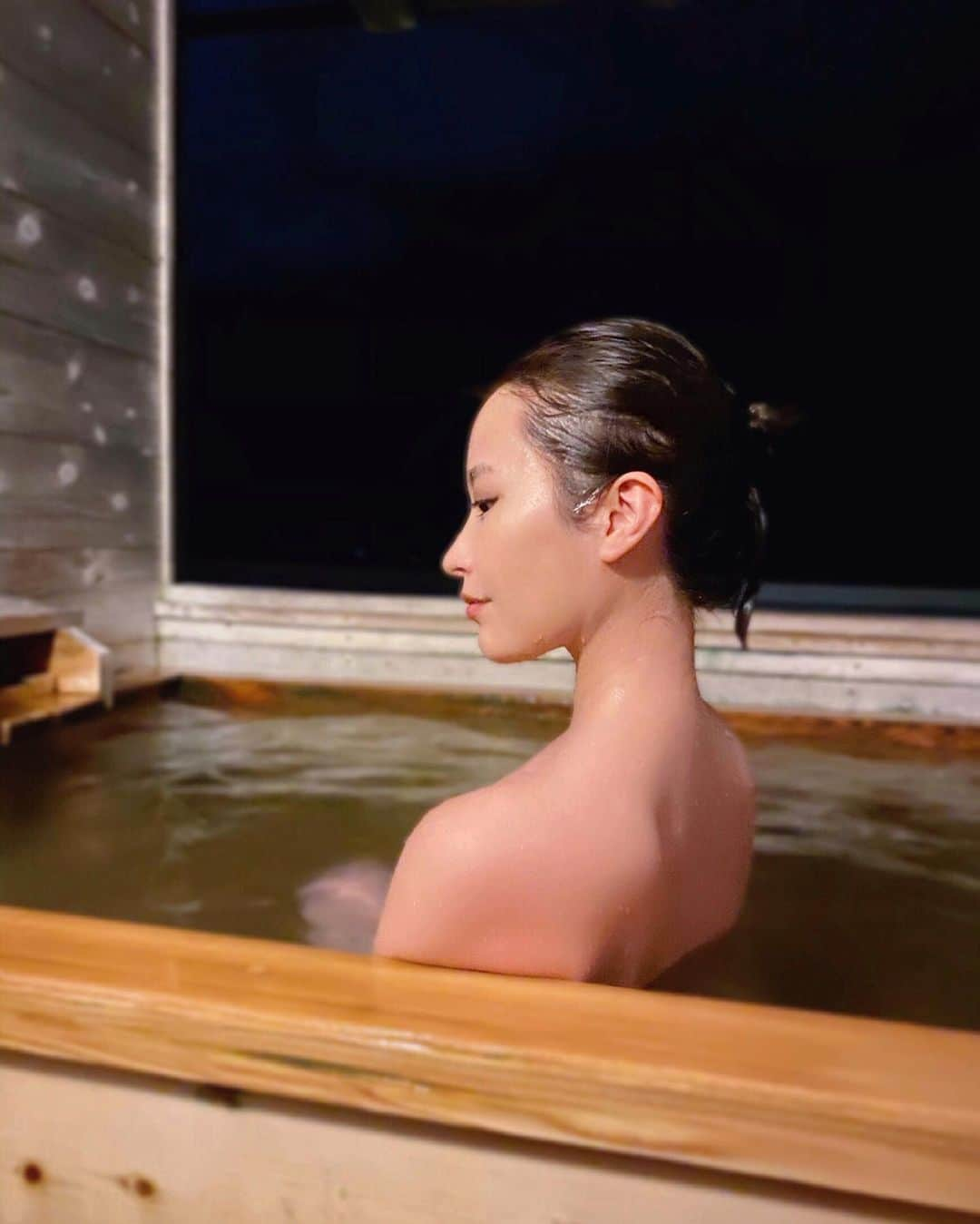 吉見衣世さんのインスタグラム写真 - (吉見衣世Instagram)「温泉旅行楽しかった🧖‍♀️💕 ・ ・ 皆で沢山写真撮ったけど極秘画像多めで載せられない㊙️笑 ・ ・ ・ ・ ・ #伊豆#温泉#旅行#伊豆ぐらんぱる公園 #女子旅」10月25日 15時21分 - iyori_nu