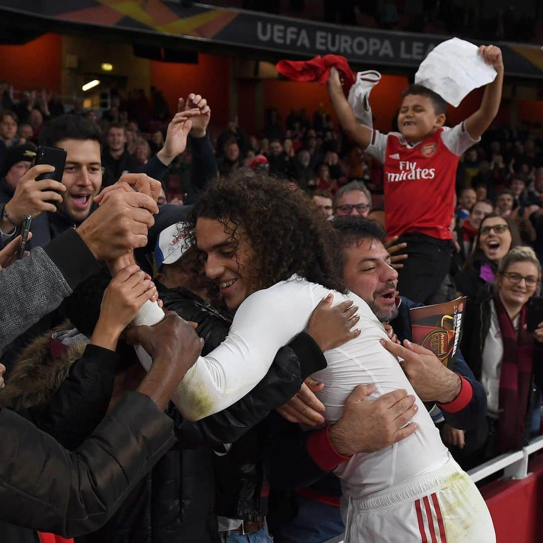 アーセナルFCさんのインスタグラム写真 - (アーセナルFCInstagram)「➡️➡️ When you get Matteo’s shirt! 😂🥰 #afc #arsenal #coyg #guendouzi #gunners」10月25日 6時57分 - arsenal