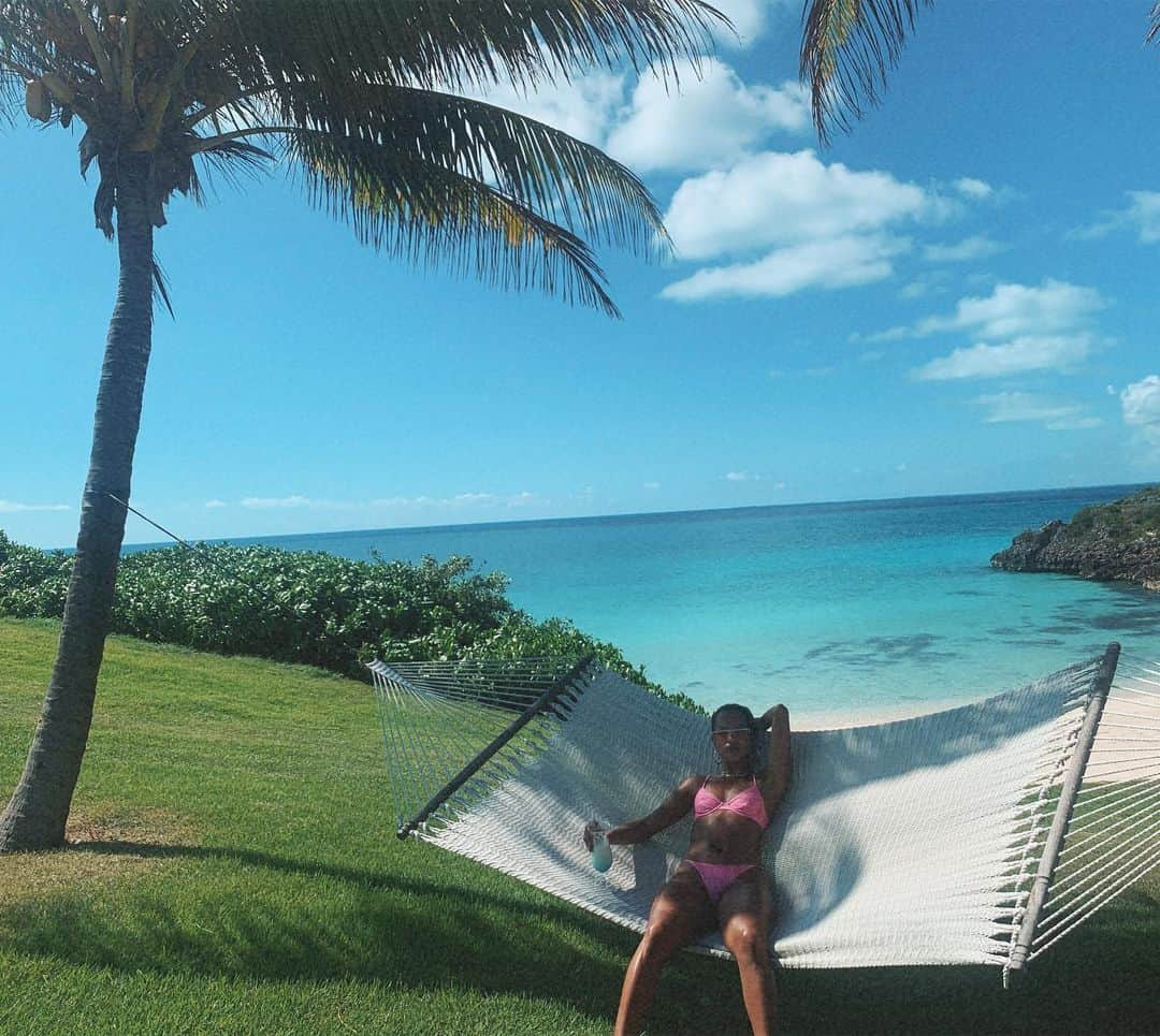 カルーシェ・トランさんのインスタグラム写真 - (カルーシェ・トランInstagram)「Feeling very at home @thecove_eleuthera 🇧🇸」10月25日 7時41分 - karrueche