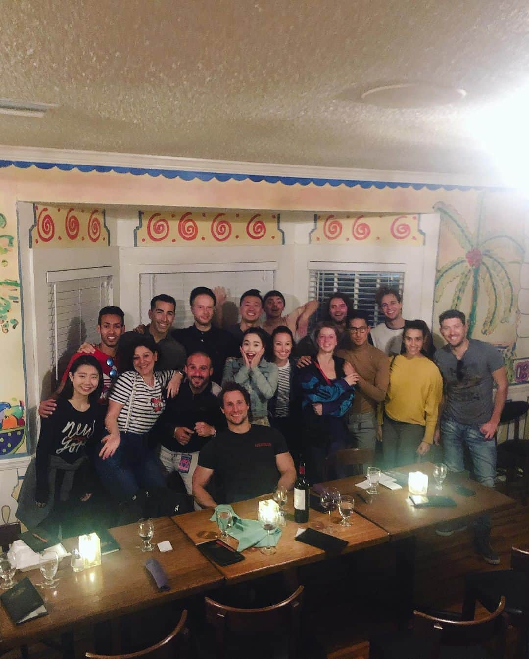 パク・ソヨンさんのインスタグラム写真 - (パク・ソヨンInstagram)「생일 축하해 주셔서 감사합니다 😊 Thank you so much my precious friends🥰✨ #axel#family#axelcirque#cirquedusoleil」10月25日 8時49分 - f.skater_soyoun