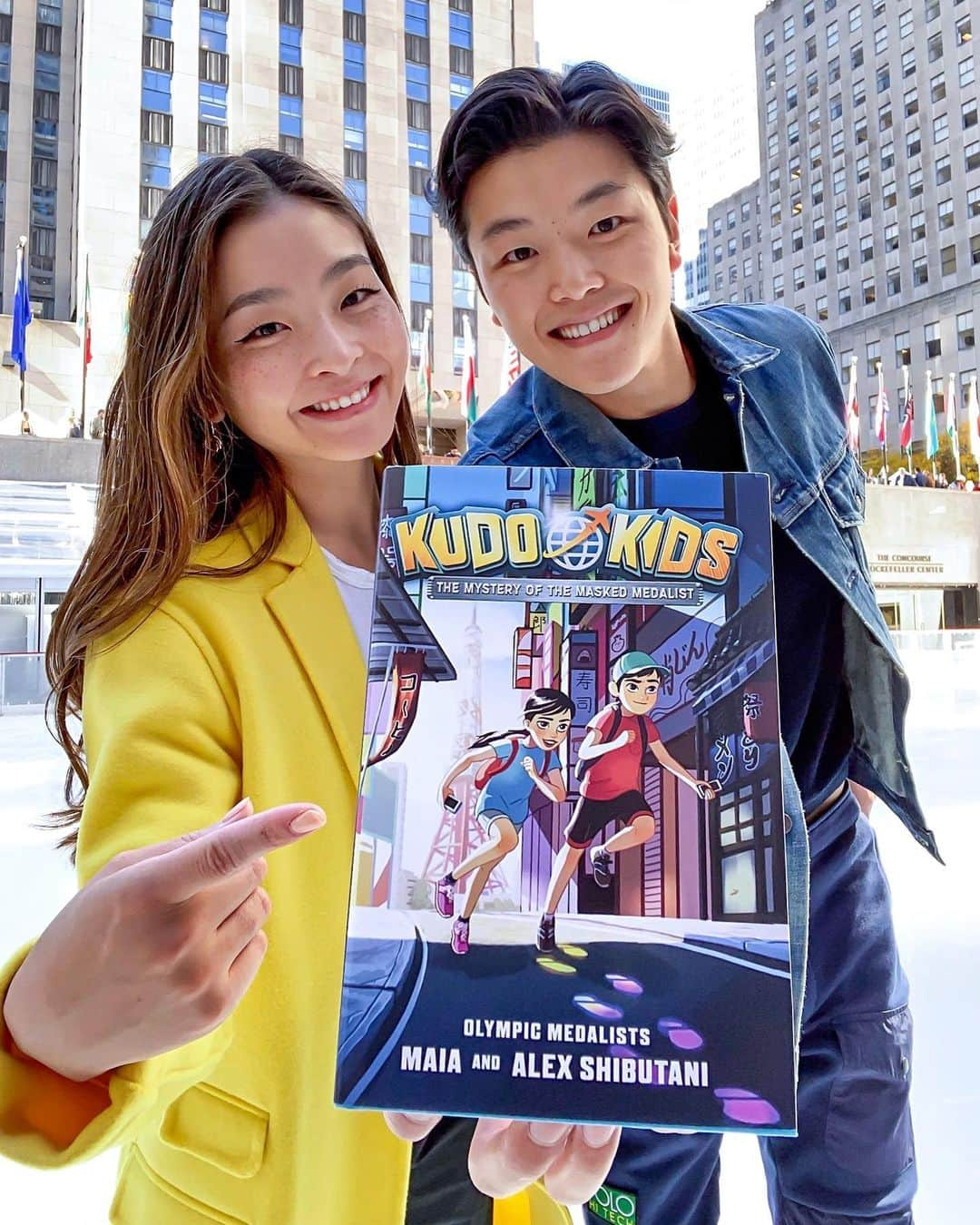 マイア・シブタニさんのインスタグラム写真 - (マイア・シブタニInstagram)「BIG NEWS - @alexshibutani and I are sooo excited to announce our first book! We can’t wait for you to meet Mika and Andy. “Kudo Kids: Mystery of the Masked Medalist” will hit bookstores on May 12th! 😁🎉」10月25日 8時43分 - maiashibutani