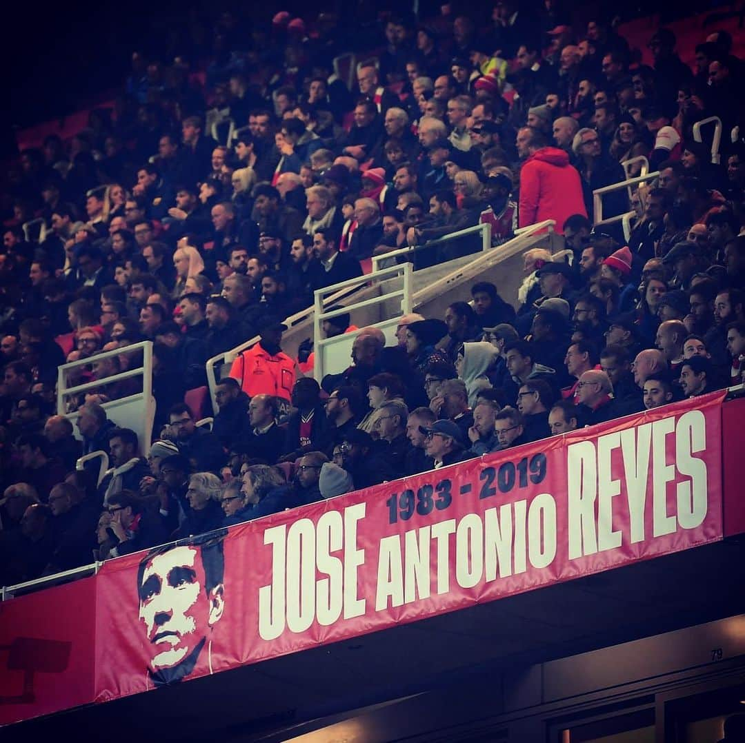 アーセナルFCさんのインスタグラム写真 - (アーセナルFCInstagram)「For Jose. 😔❤️」10月25日 9時05分 - arsenal