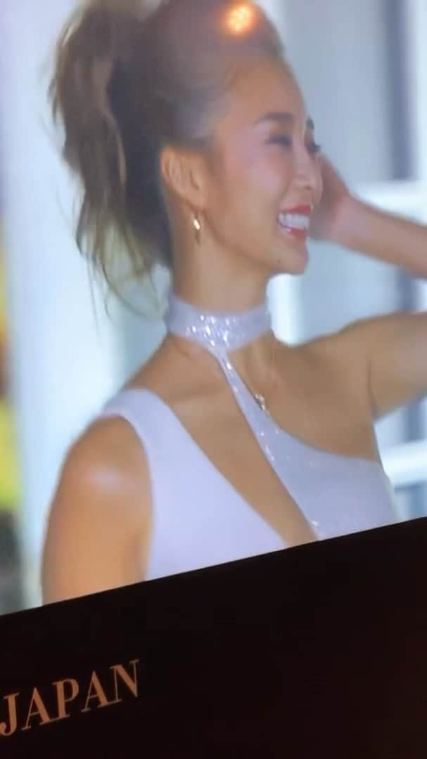 のインスタグラム：「1st anniversary party in Japan 🎉 With beautiful jewelry- #BVLGARI It is a great honor and pleasure to be here. I'm looking forward to being able to see you guys again next year💋💋 -— #harpersbazaarjapan #harpersbazaar #blackcarpet #partynight#dressup#joelrobuchon#robuchon#tokyolife#tokyolifestyle#ilovejapan#dressup#dresscode#ブルガリ#東京#パーティードレス#パーティーヘア#パーティー」