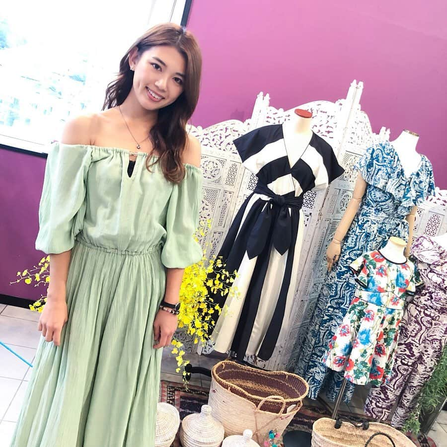 坪井ミサトさんのインスタグラム写真 - (坪井ミサトInstagram)「. . velnica さん (@velnica_japan )の展示会へ👗 . 大河内奈々子さん (@nanakoohkouchi )にお誘い頂きました😌 ずっとお会いしたかった大河内さん。 すごく優しくて、女性らしくて、 とっても素敵な先輩です🥺 ありがとうございました💕 . . #velnica #fashion #beauty #fitness #fitnessgirl #野球 #野球女子 #run #running」10月25日 10時02分 - misato1030