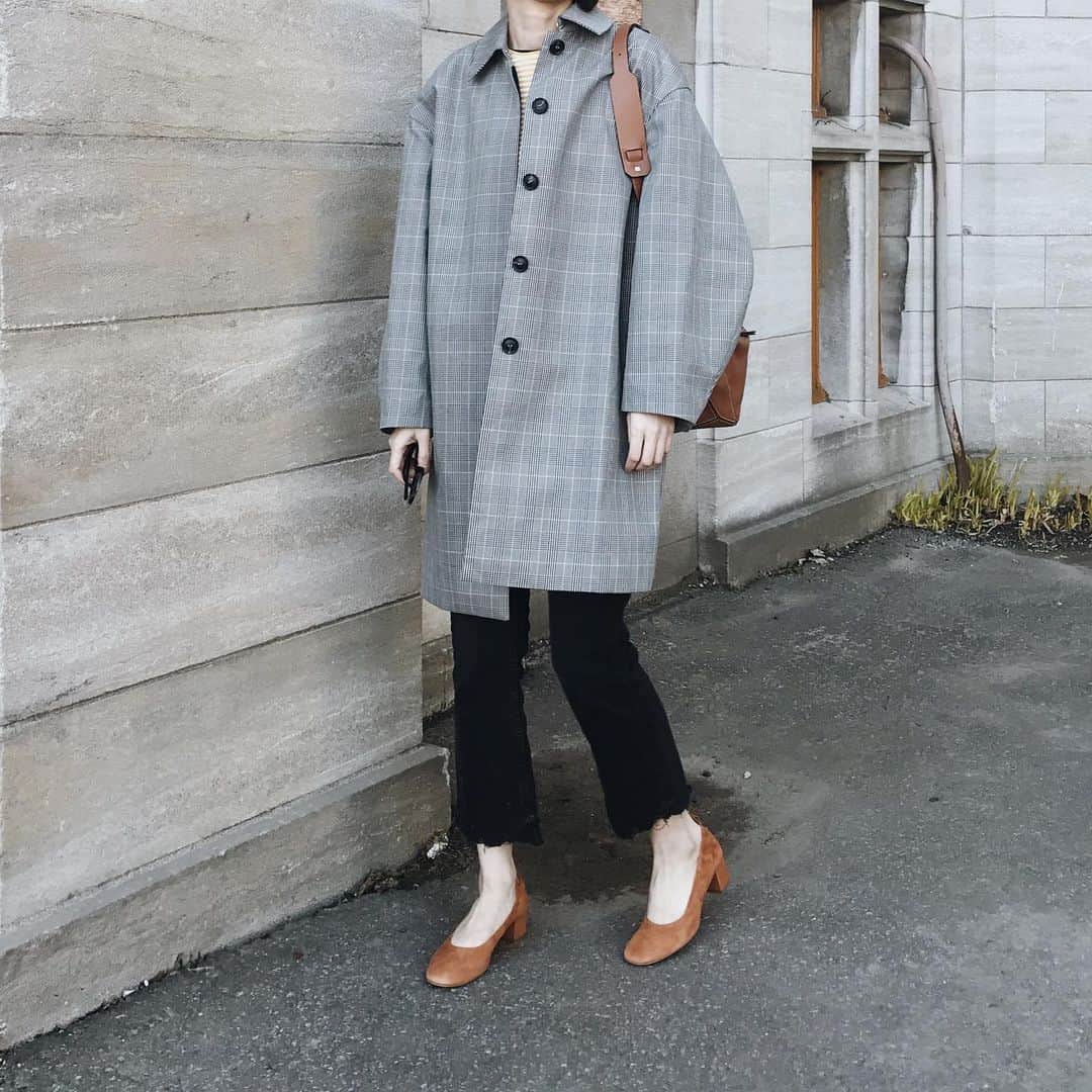 mixmatchisthekeyのインスタグラム：「trench weather so short」