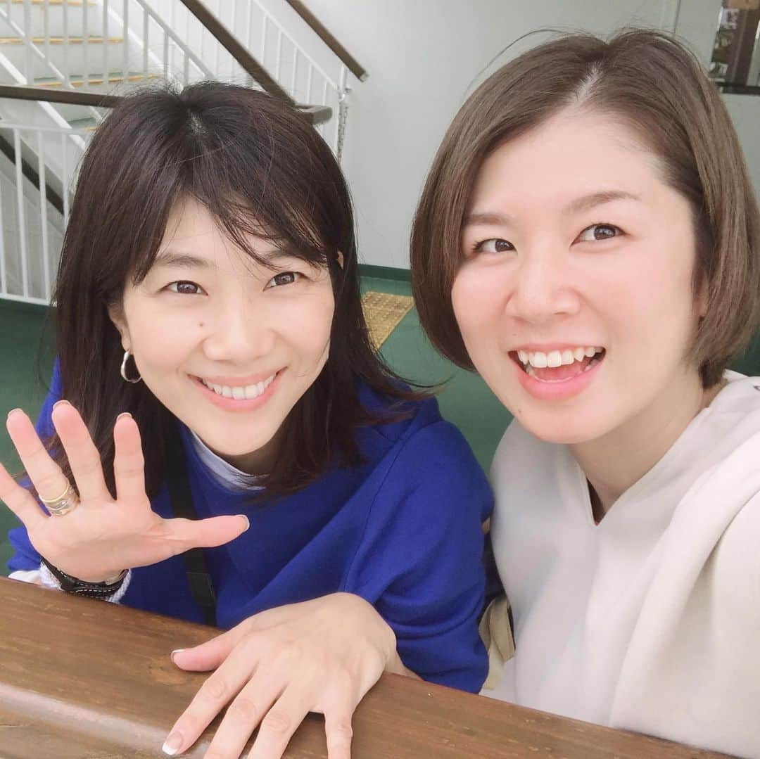 潮田玲子さんのインスタグラム写真 - (潮田玲子Instagram)「初めての小笠原諸島へ行ってきまーす！ いろいろ楽しみだけど、台風の影響でかなり船揺れております🛳 でも酔い止めとすれ違い様に三度見はされる（クスクス笑われる🤣）けどこの酔い止めメガネで今のところ大丈夫😊🙌😬 無事に到着したらまたリポートします！  #小笠原諸島 #バドミントン大会 #楽しみだ #台風の影響で #かなり揺れてます🛳 #頑張れおがさわら丸」10月25日 12時19分 - reikoshiota_official