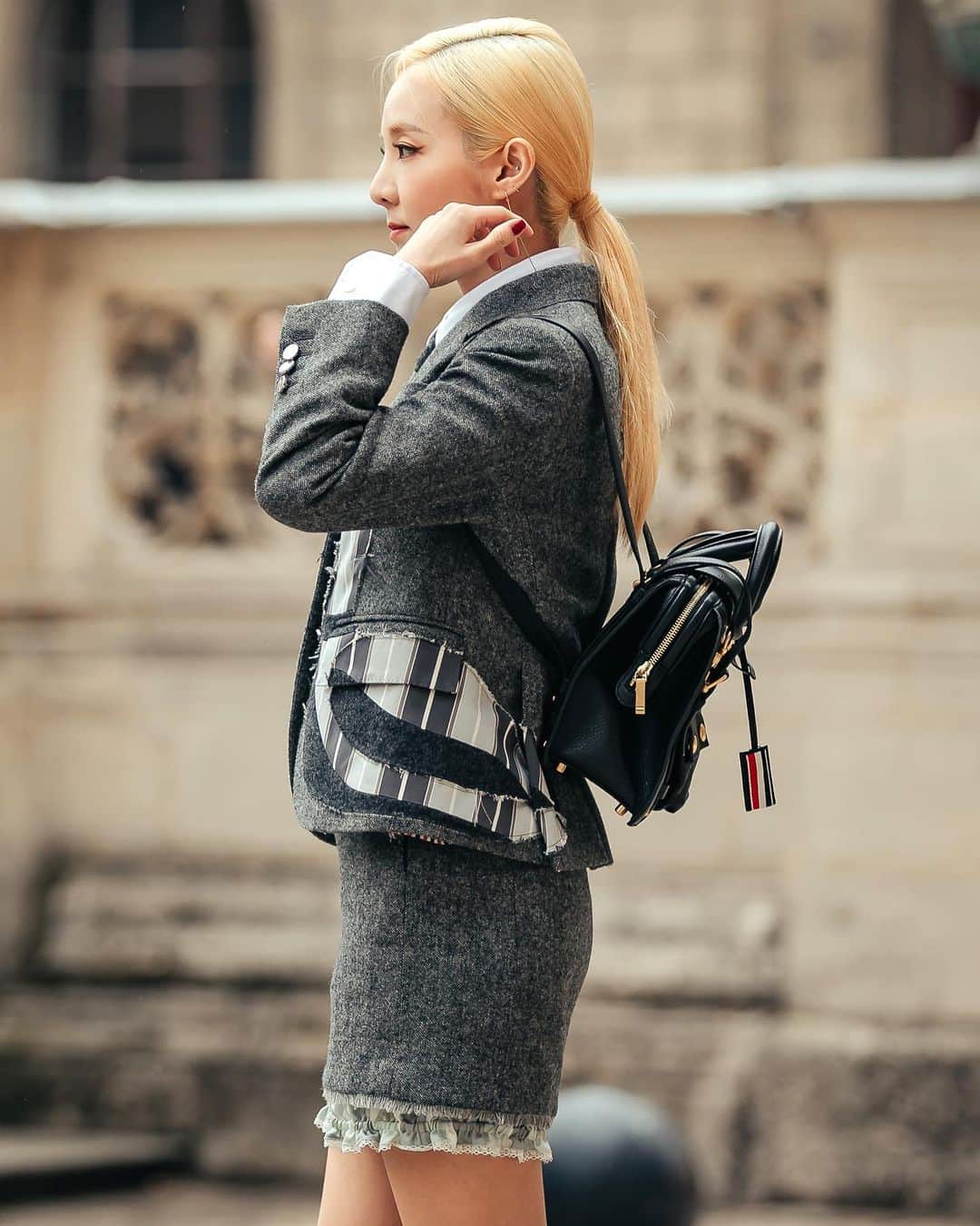 가로수길 , Seoulさんのインスタグラム写真 - (가로수길 , SeoulInstagram)「PFW Street Fashion Style Thx @daraxxi 🔥🔥 옷 너무 잘어울리자나요ㅠㅠ 간지」10月25日 12時33分 - jaylim1