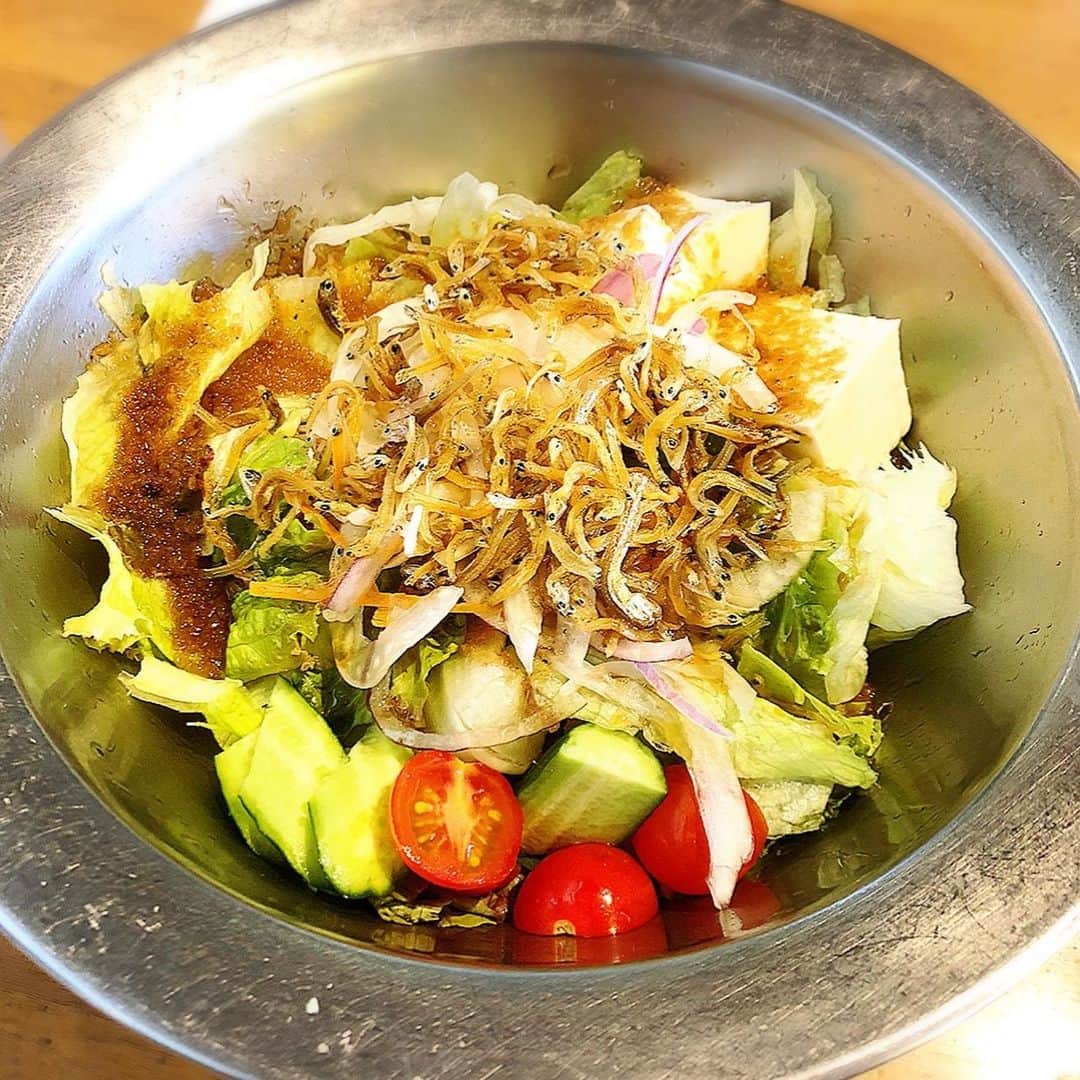 とぎもちさんのインスタグラム写真 - (とぎもちInstagram)「♡ 友達と屋島のDEAR行ってきた💕 ピザもパスタも安定に美味しい🍝💓 そしてここのおすすめはケーキ！！ いろんなケーキがあってどれも本格的ですごく美味しい♪ 私のお気に入りはシフォン系💓💓 ♡ #ディア #DEAR #屋島 #香川 #日本 #香川パスタ #屋島パスタ #高松パスタ #高松ランチ #香川ランチ #屋島ランチ #高松グルメ #屋島グルメ #香川グルメ #パスタ #香川旅行 #高松旅行 #파스타 #다카마쓰 #카가와 #일본 #다카마쓰맛집 #카가와맛집 #다카마쓰여행 #카가와여행 #먹스타그램 #토기모치 #とぎもち #とぎもちkorea #토기모치mukbang」10月25日 12時47分 - togistagram