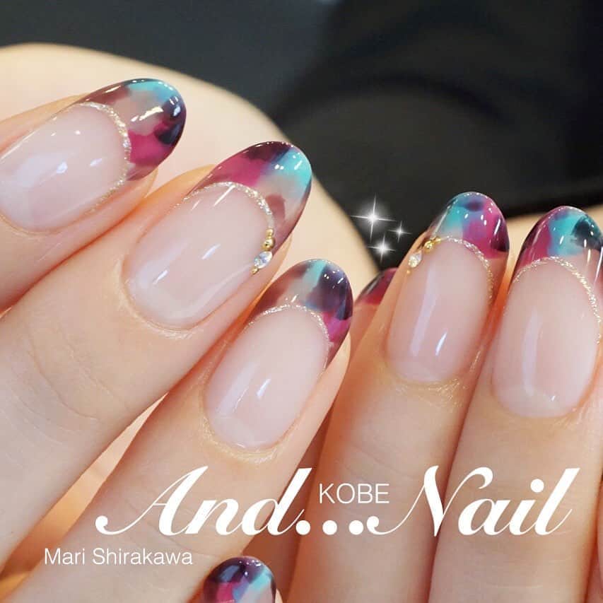 白川麻里さんのインスタグラム写真 白川麻里instagram 大人なクールフレンチ フレンチネイル 秋ネイル 冬ネイル 大人ネイル シンプルネイル 自爪育成 パラジェル Paragel ジェルネイル Nails Nailart 美甲 手繪 指甲 凝膠 네일스타그램 네일