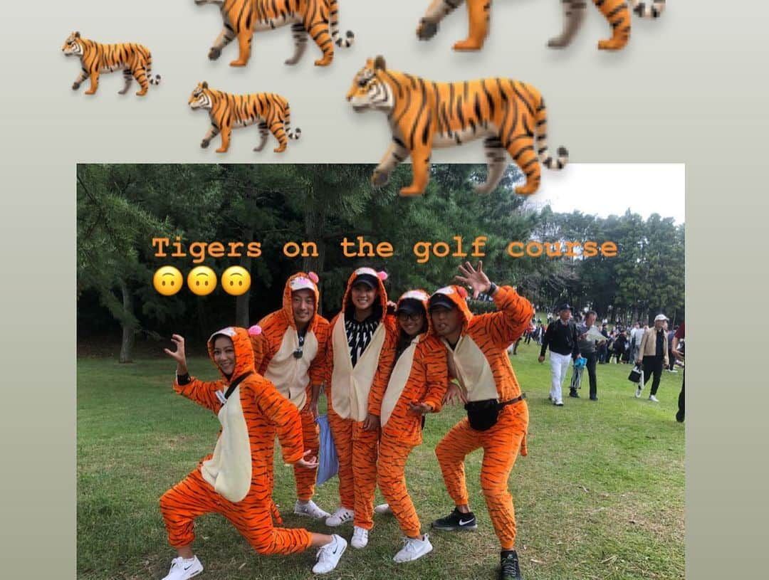 チェ・ナヨンさんのインスタグラム写真 - (チェ・ナヨンInstagram)「Fun experience with friends 😍Thank you for bringing the extra suit!! #fanmoment#tigerwoods#didyouseeus?#zozochampionship#2ndroundcanceled#heavyrain#눈호강#레전드#퍼팅템포다들너무좋다#연습하자#다들멋짐#thankyou#pgatour#lpgatour」10月25日 13時39分 - nychoi87