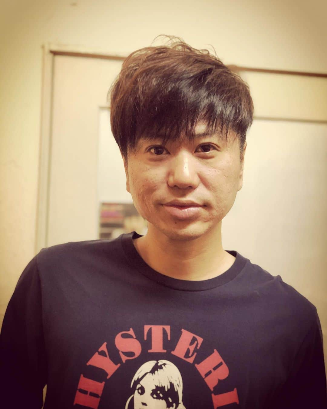 杉本知香さんのインスタグラム写真 - (杉本知香Instagram)「男前2人。 丁度ええ。 修士くん、原西さん🦍に貰ったTシャツ。 丁度ええ。  #中目黒美容室 #2丁拳銃修士#2丁拳銃#川谷修士 #丁度ええ#吉本超合金  #真夜中クラシック高橋#真夜中クラシック #サイテー男総選挙」10月25日 13時40分 - sugimotoc