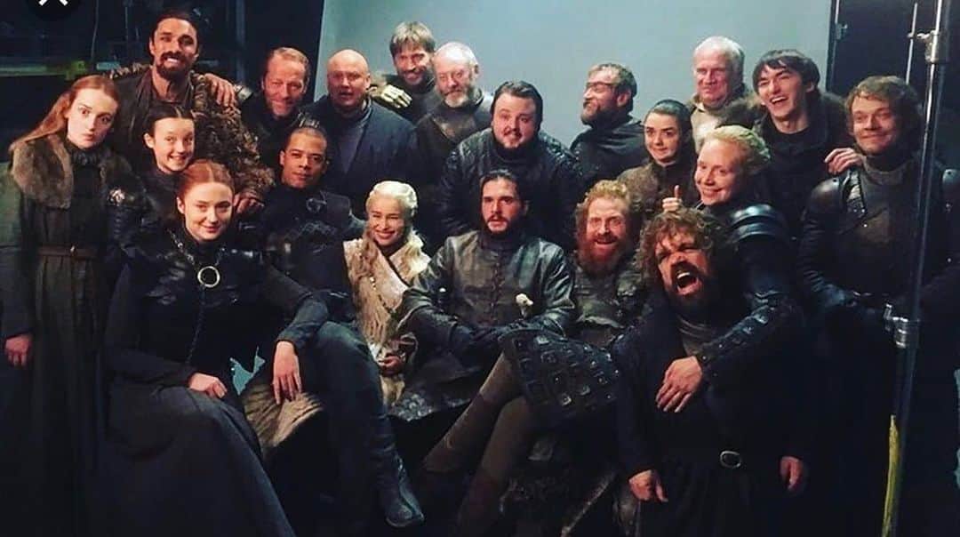 ピーター・ディンクレイジのインスタグラム：「Comment your favorite Game of Thrones character!」
