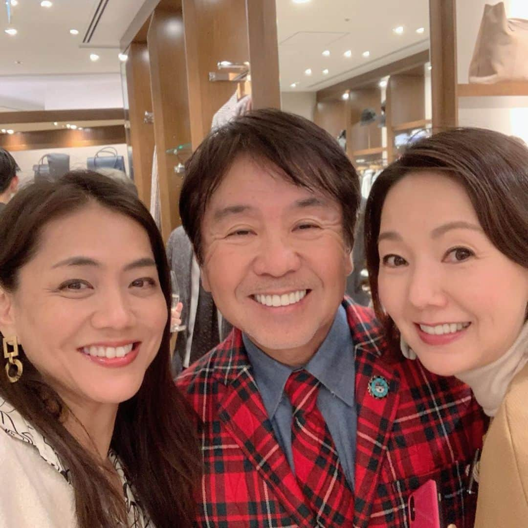 前田典子さんのインスタグラム写真 - (前田典子Instagram)「#BEAMS #六本木ヒルズ #１周年のお祝い🥂 #設楽洋 社長 #タラちゃん @taracyan3  #おめでとうございます㊗️🎉 #お土産 #とらや の #和三盆」10月25日 23時09分 - maenorichang