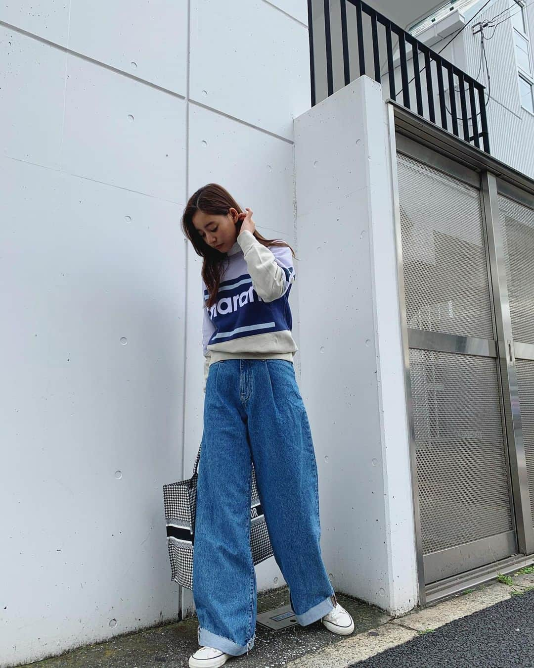 新木優子さんのインスタグラム写真 - (新木優子Instagram)「私服 blouse : vinage trainer : @isabelmarant  denim : @zara  shoes : @converse_jp × @tomorrowland_jp  bag : @dior  #fashion #mystyle」10月25日 23時11分 - yuuuuukko_