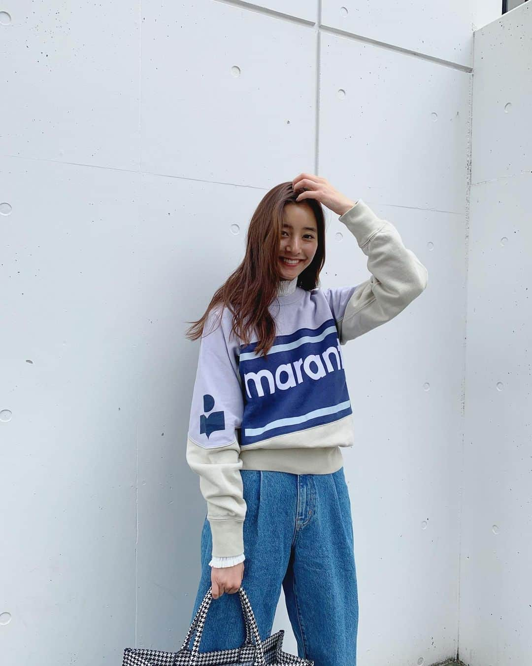 新木優子さんのインスタグラム写真 - (新木優子Instagram)「私服 blouse : vinage trainer : @isabelmarant  denim : @zara  shoes : @converse_jp × @tomorrowland_jp  bag : @dior  #fashion #mystyle」10月25日 23時11分 - yuuuuukko_