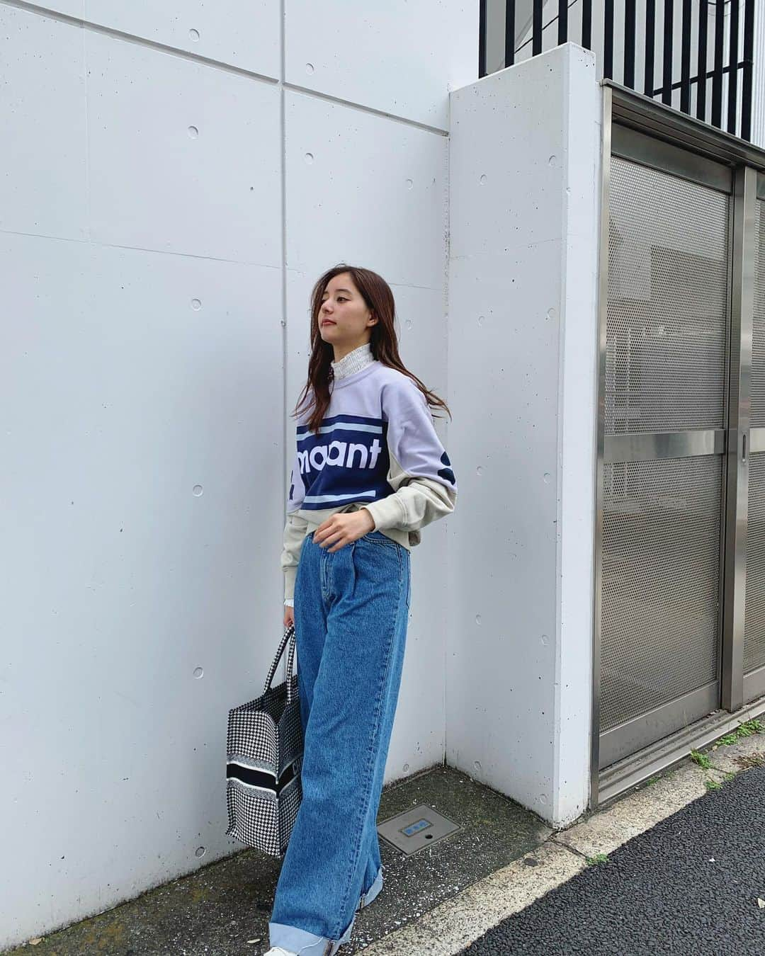 新木優子さんのインスタグラム写真 - (新木優子Instagram)「私服 blouse : vinage trainer : @isabelmarant  denim : @zara  shoes : @converse_jp × @tomorrowland_jp  bag : @dior  #fashion #mystyle」10月25日 23時11分 - yuuuuukko_