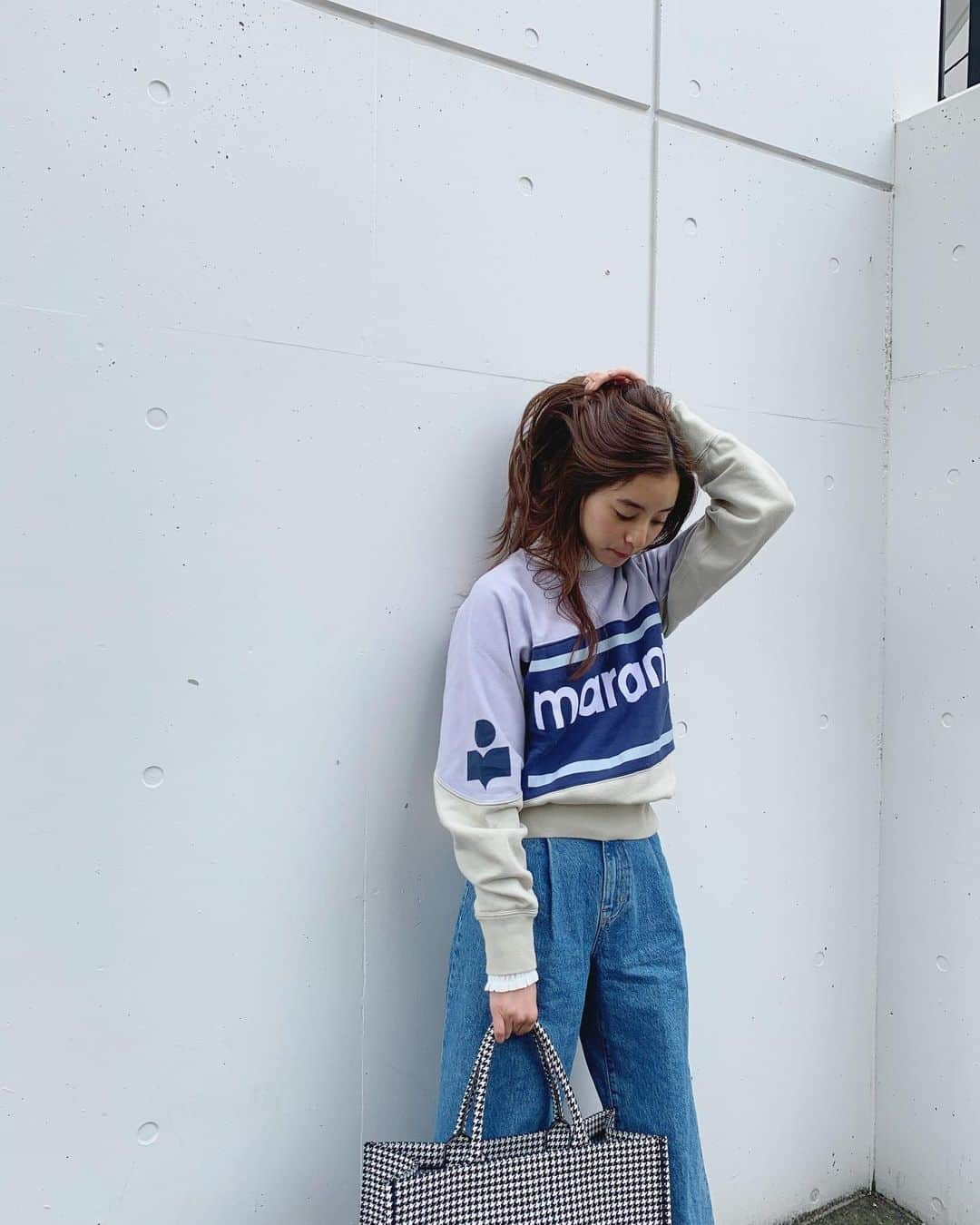 新木優子さんのインスタグラム写真 - (新木優子Instagram)「私服 blouse : vinage trainer : @isabelmarant  denim : @zara  shoes : @converse_jp × @tomorrowland_jp  bag : @dior  #fashion #mystyle」10月25日 23時11分 - yuuuuukko_