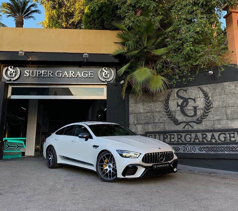 CarsWithoutLimitsさんのインスタグラム写真 - (CarsWithoutLimitsInstagram)「AMG GT 63s Edition 1  Photo @supergaragemarbella  #carswithoutlimits #mercedesamg #amggt63s」10月25日 23時28分 - carswithoutlimits