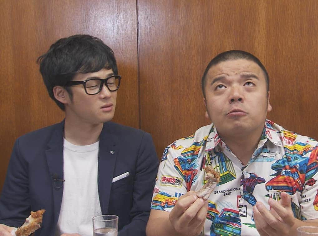 読売テレビ「あさパラ」さんのインスタグラム写真 - (読売テレビ「あさパラ」Instagram)「このあと‥気になるよねー。 あす土曜の『あさってのパラ！2時間SP』見て、何が起きたか答え合わせだ💥  #あさパラ #芸人ごちそう飯 #ヤナギブソン #セルライトスパ  #シカゴ実業 #勢い半端ない２人の芸人も緊急参戦💥」10月25日 23時53分 - asapara_ytv