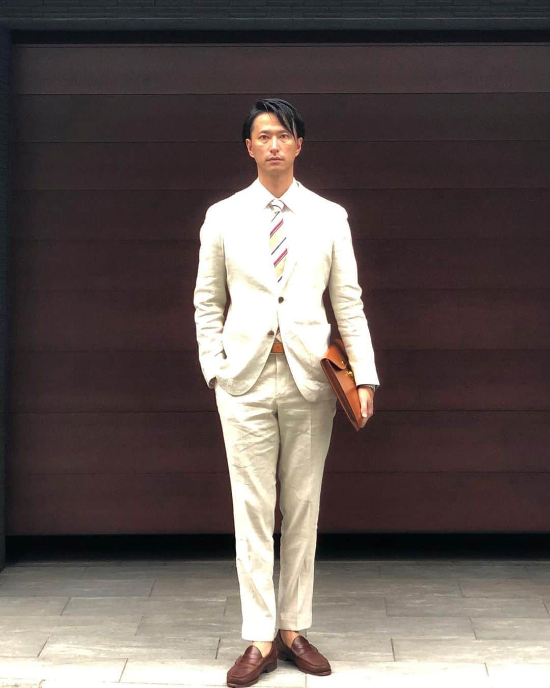 秋山真太郎さんのインスタグラム写真 - (秋山真太郎Instagram)「WESTORY✨👔 長崎の老舗ジャケット、スラックス、シャツの専門工場三社が作る本格ファクトリーブランド。 匠の技が詰まっております✨  #エミネントスラックス#アリエス株式会社#山喜株式会社#長崎#nagasaki」10月25日 15時42分 - shintaro_akiyama_official