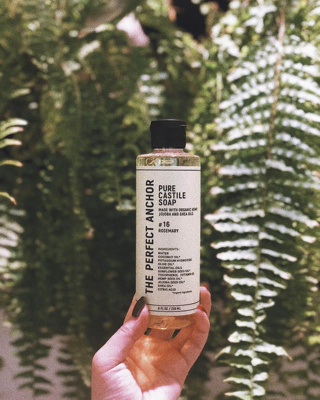 藤川沙弥のインスタグラム：「おにゅーなbath goods🛁﻿ 100%無添加のオーガニックソープ🧼🌿﻿ @the_perfect_anchor ﻿ ﻿ 体だけじゃなくてお顔もokなタイプ👌🏻﻿ 旅行にも便利♥︎﻿ ﻿ 香りも豊富だから﻿ 気分の物を選べる所も😚👌🏻✔︎﻿ ﻿ ﻿ ﻿ ﻿ #theperfectanchor #ザパーフェクトアンカー﻿ #オーガニック　#クレンジング　#無添加」