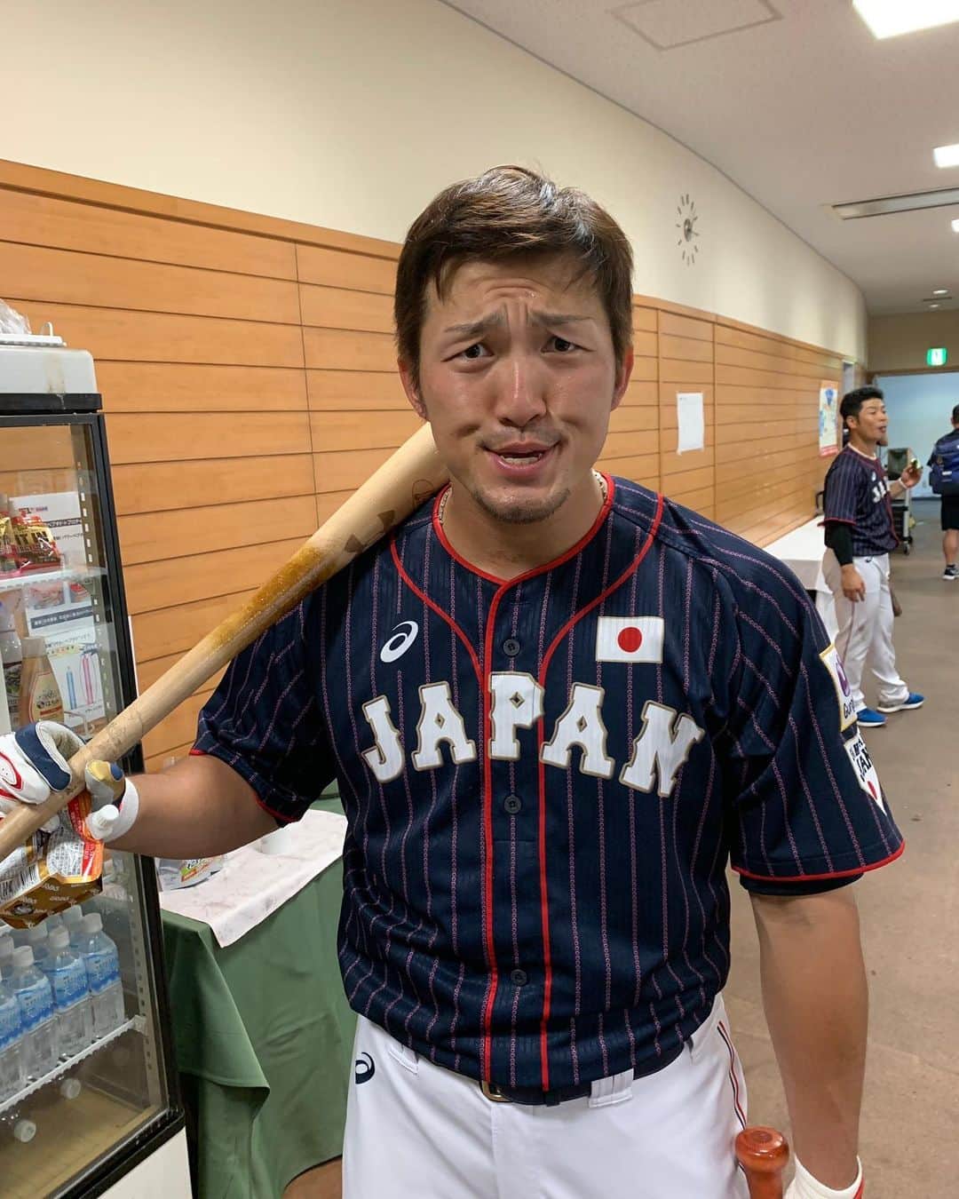 地方民のカープ女子のインスタグラム：「・ 康晃広報より✨ ・ 侍で活躍してるらしいけど試合が見れない😭💨 ・ #鈴木誠也#山崎康晃 #広島東洋カープ#広島カープ#カープ#carp」