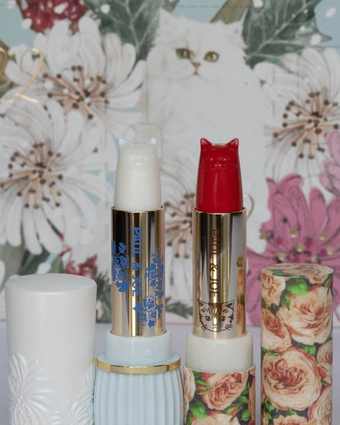 のインスタグラム：「・⠀ You’ve been asking, and the answer is yes! ⠀ There are two full-sized cat-shaped lipsticks hidden somewhere inside this year’s advent calendar. ⠀ Cat lovers rejoice ♡⠀ ⠀ ・Pearl Lipstick 001⠀ A cat lipstick for holiday cheer, ⠀ formulated to bring snow-like sparkle to the lips.⠀ ⠀ ・Lipstick Limited 008⠀ A true-red cat lipstick for highlighting immaculate skin. ⠀ For feminine lips that stand out against the snow.⠀ ⠀ ■PAUL & JOE MAKE UP COLLECTION 2019⠀ Available from 11/1(Fri)⠀ ⠀ *Check your local market for availability*⠀ ⠀ #PaulandJoe #paulandjoebeaute #ポールアンドジョー #ポールアンドジョー #クリスマスコフレ #クリスマスコフレ2019 #アドベントカレンダー #限定コスメ #猫 #猫コスメ #happyholidays #Christmas #adventcalendar #catofinstagram #holidaymakeup #holidaycollection #holidaygifts #holiday #gift #ギフト #クリスマス #LetitSnow」