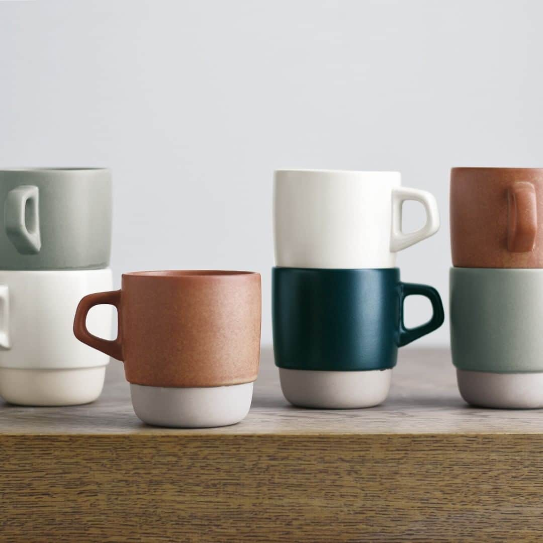 KINTOさんのインスタグラム写真 - (KINTOInstagram)「[Collection: SCS Stacking Mug]⁠ 手触りのよい土肌とマットな釉薬のコンビネーション。収納性に優れたスタッキングしやすい形状で、しっかりとした厚みがあり、カジュアルに毎日使いたくなるマグです。⁠ （詳しくはLinkin.bioをクリック @kintojapan）⁠ ---⁠ Featuring matte glaze and smooth clay texture, the mugs are durable, stackable, and perfect for daily use.⁠ (see linkin.bio @kintojapan)⁠ ---⁠ Share your KINTO items with #mykinto for a chance to be featured.⁠ .⁠ .⁠ .⁠ #kinto #キントー⁠ #mug #mymug #stackingmug #tableware #housedecor #muglife #simplelife #simpledesign #lifestyle #interior #マグ #マグカップ #シンプルデザイン #食器 #インテリア #暮らしの道具 #暮らしを楽しむ #シンプルな暮らし  #丁寧な暮らし」10月25日 18時00分 - kintojapan