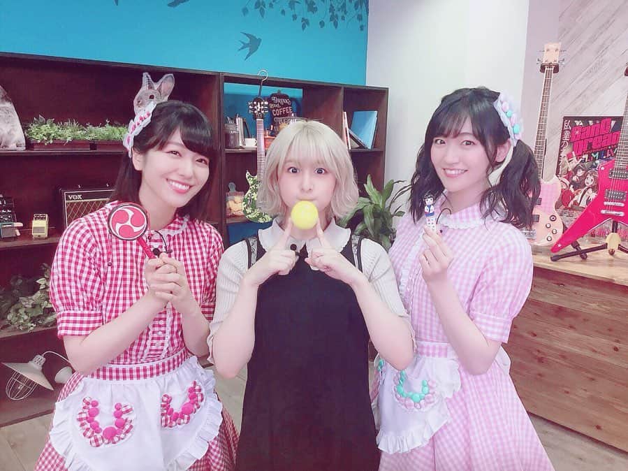 吉田有里のインスタグラム：「バンドリ！TV、二週連続ゲスト﻿ ありがとうございました🧡﻿ ﻿ YouTubeのバンドリちゃんねる☆で﻿ まだ配信されてますので、﻿ 見逃した方は是非🧸🎪﻿ ﻿ ボイスジャムセッション、楽しかったな〜🌟﻿ 人じゃないがち声優、吉田有里です。﻿ よろしくお願いします🙇‍♀️🌈笑﻿ ﻿ #吉田有里 #バンドリtv #バンドリ #ハロハピ #bangdream #愛美 ちゃん #あいみん #前島亜美 ちゃん #あみた ちゃん」