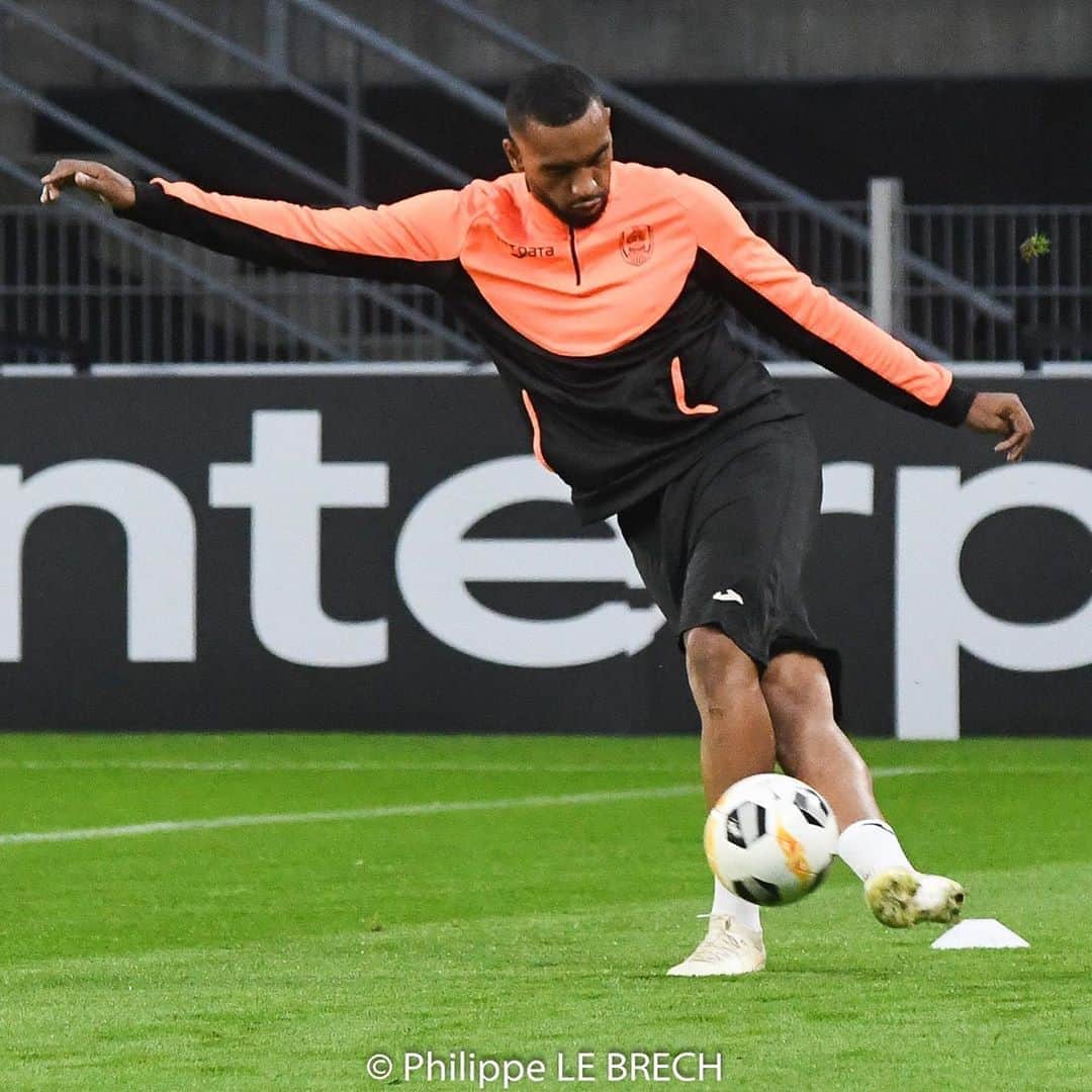 ビレル・オムラニのインスタグラム：「#bo9#europaleague」