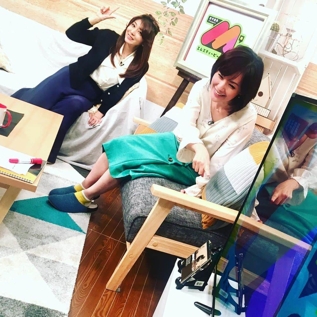 六車奈々さんのインスタグラム写真 - (六車奈々Instagram)「M'S TV、今週のロックはリンキンパーク で『Meteora 』にしました！ 7曲め「Faint」から流してもらっています\(//∇//)\ さぁて、アルバムはどこに置いてるかな？ 見逃した方は、今夜の再放送を見てね。  今週は予想三昧だよ。 知床賞に秋嶺賞、さらに秋の天皇賞！ ‪再放送は23時から。‬ ぜひみてね！  #岩手競馬 #グリーンチャンネル #矢部みほ #六車奈々 #盛岡競馬 #競馬 #競馬予想 #働くママ #見てね #馬券　#知床賞　#meteora #リンキンパーク #ロック」10月25日 20時02分 - nanarokusha