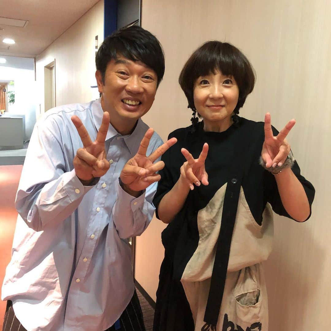 藤田朋子さんのインスタグラム写真 - (藤田朋子Instagram)「#木本武宏 さんと #朝ドラ 見てるからね〜 #スカーレット #どんな展開になるのか #私的には #ロマンス #期待 #今日はフジテレビ #楽しい収録」10月25日 20時29分 - chiendormant