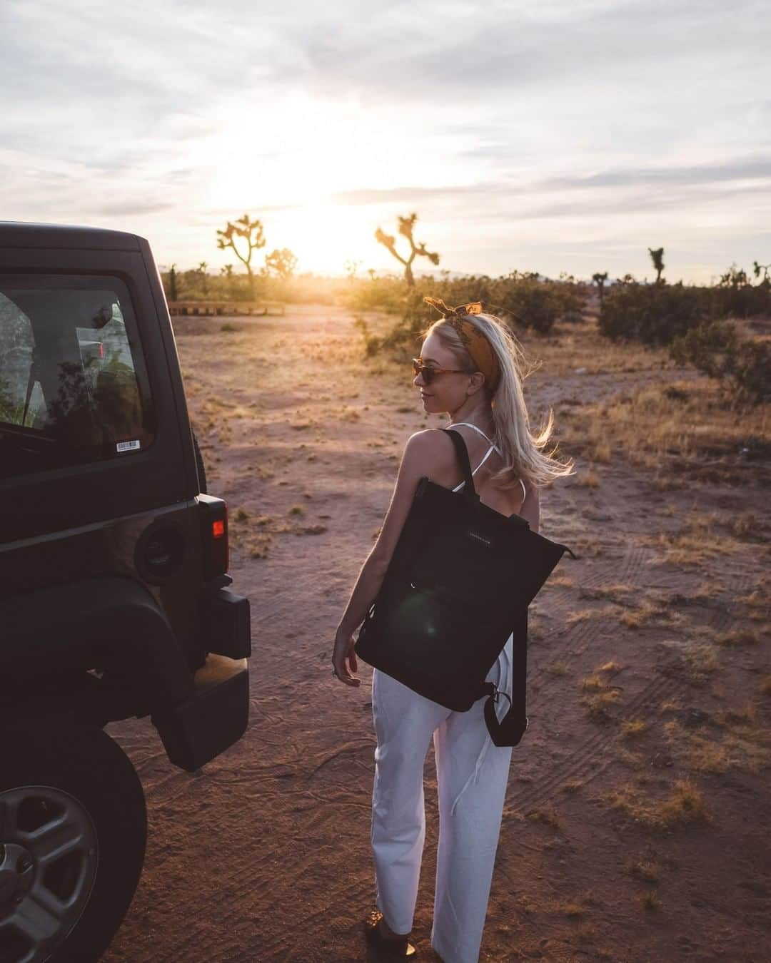 Kapten & Sonさんのインスタグラム写真 - (Kapten & SonInstagram)「'Make everything an adventure!' 💫 @twosometravellers wears our beautiful Umea All Black! 🖤 #bekapten #kaptenandson⁠ .⁠ .⁠ .⁠ #backpack #california #calitravels #travellers #travelling #takemethere #adventure #adventureseeker #passportpassion #potd」10月25日 20時30分 - kaptenandson