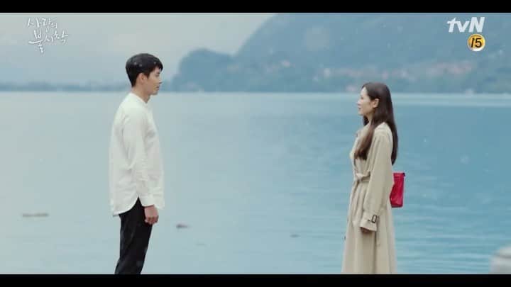 ヒョンビンのインスタグラム：「tvN releases first teaser for Crash Landing on You.  The 15s teaser  gives us a first look at the visual style of the main couple. 🪂 —— #crashlandingonyou #사랑의불시착 #hyunbin #현빈 #ヒョンビン #玄彬 #sonyejin #손예진」