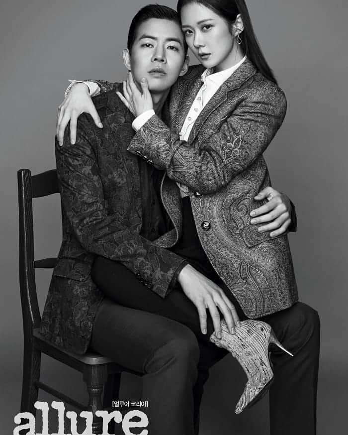 Just a girlさんのインスタグラム写真 - (Just a girlInstagram)「Jang Na Ra @nara0318 X Lee Sang Yoon @lsy_810815  For Allure Korea Magazine October Issue 💙 . . . . . #장나라 #JangNaRa #koreangirl #koreanboy #koreanmodel #이상윤 #LeeSangYoon #asianboy #맞팔 #셀스타그램 #셀카 #얼스타그램 #데일리 #선팔 #인스타그램 #l4l #f4f  #like4like  #おしゃれ #オシャレ #いいね返し #フォロー #韓国人 #韓国 #セルカ #自撮り #ファッ」10月25日 22時28分 - cecithegirl