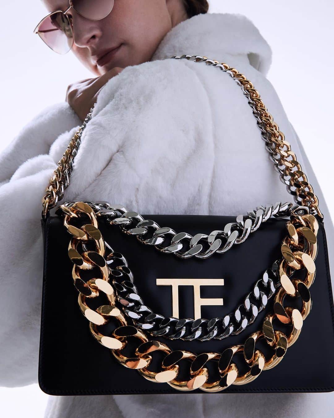トムフォードさんのインスタグラム写真 - (トムフォードInstagram)「Introducing the Triple Chain Bag with gold, silver and ruthenium hardware and a TF metal logo. #TOMFORD」10月25日 22時50分 - tomford