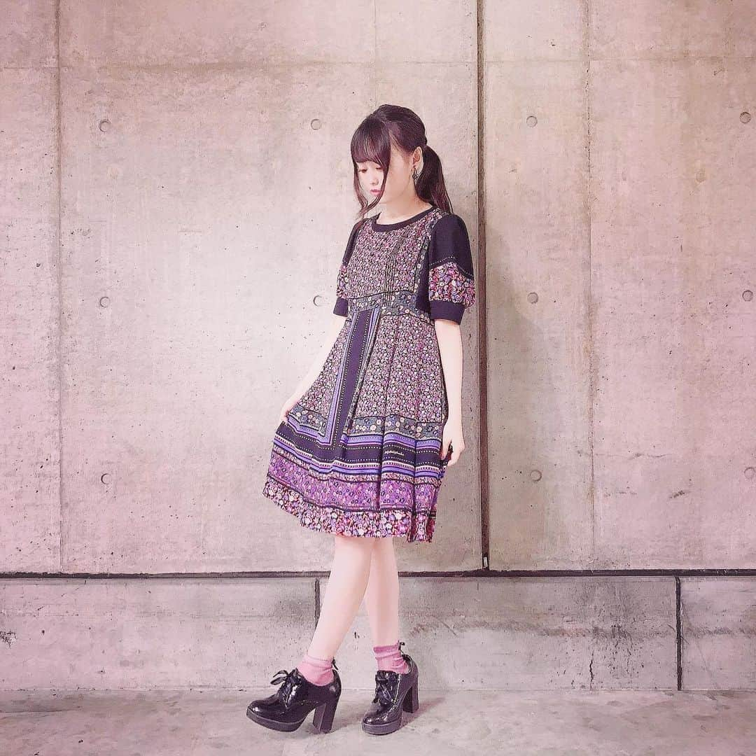 樋渡結依さんのインスタグラム写真 - (樋渡結依Instagram)「9月の握手会の私服💜 ずっと欲しくてネットで見つけて買ったよ❣️ #annasui  #dollygirl  #大人ポニーテール  #パープルワンピース  #紫大好き 😊 #樋渡結依」10月25日 22時53分 - yui_hiwatashi0430